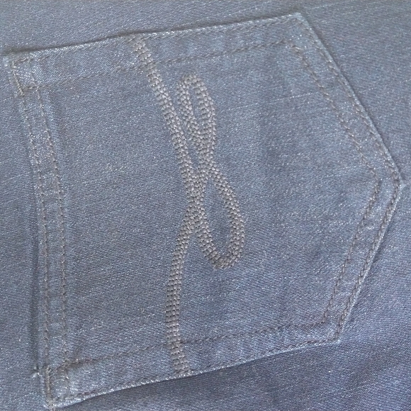 Tummy-Control Straight-Leg Jeans Size: 2PS - Picture 6 of 7